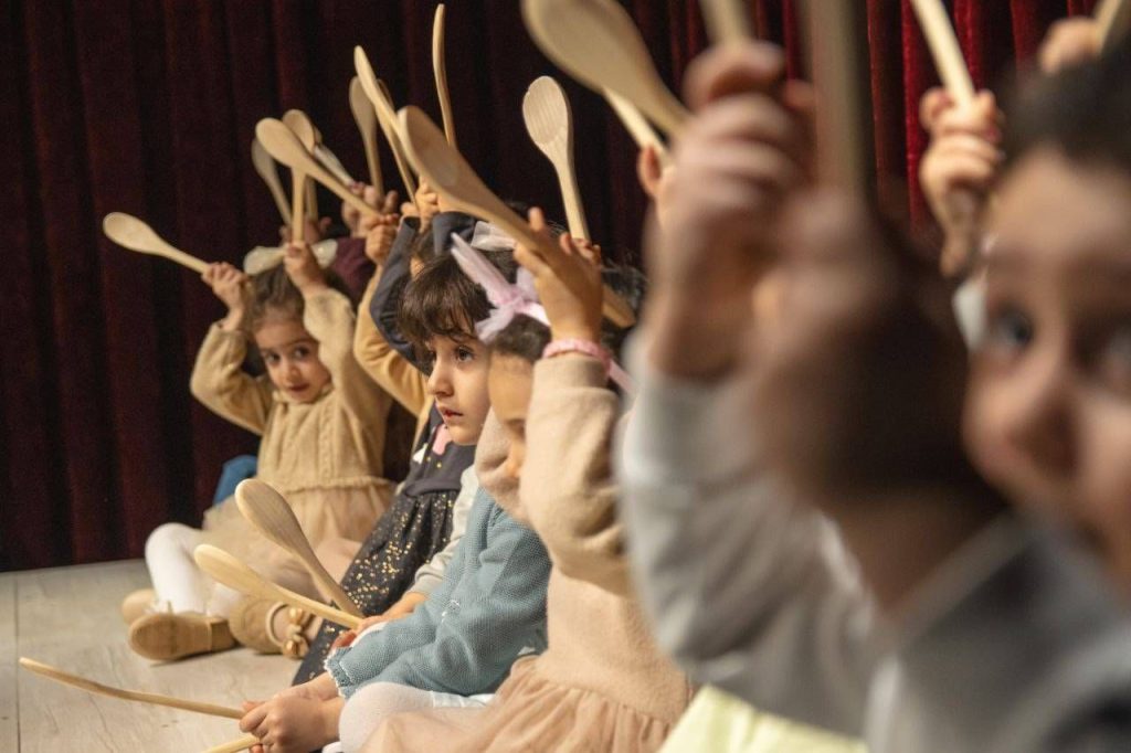 آموزشگاه موسیقی فلوت سحرآمیز در رشت
